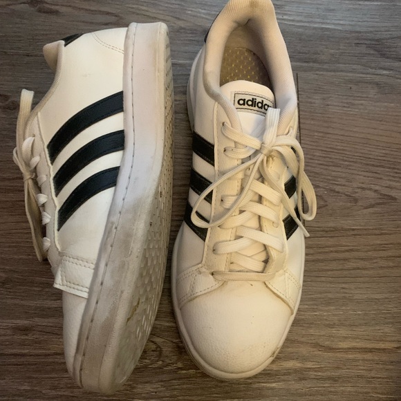 Adidas - Picture 3 of 6